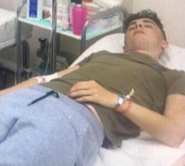 Ζάκυνθος: Σάλος από τη δηλητηρίαση 17 ατόμων – «Ο εμετός μας ήταν μαύρος» – Οι γιατροί ειδοποίησαν την αστυνομία (Εικόνες)